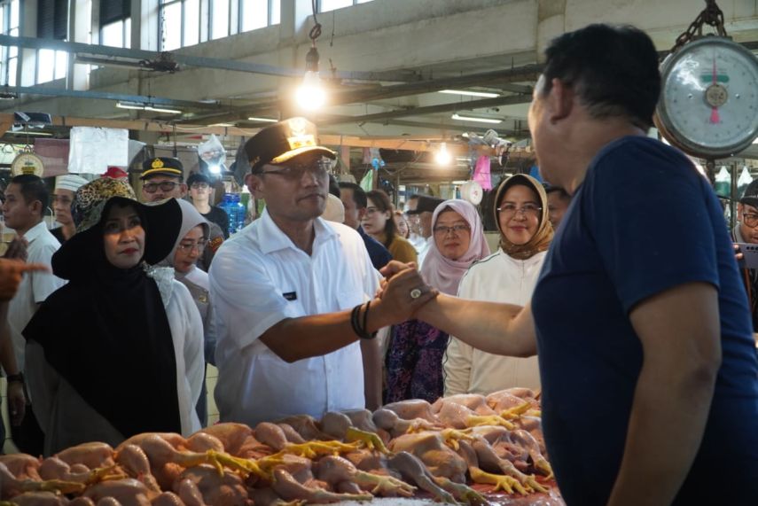 Kunjungi Pasar Adji Dilayas, Seno Aji Soroti Ketersediaan Pangan Lokal Berau untuk Pemenuhan Bahan Baku MBG