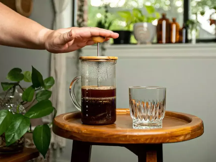 Cara Aman Menyeduh Kopi agar Tak Picu Kolesterol Naik