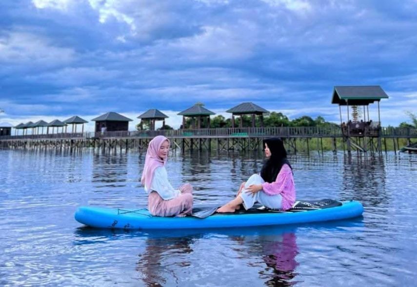 Tanjung Tamannoh Destinasi Baru di Desa Pela, Sediakan Gazebo hingga Paddel Boat dan Banana Boat