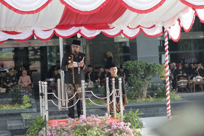 Gubernur Kaltim Rudy Mas’ud Pimpin Upacara Hardiknas 2025, Tegaskan Komitmen Wujudkan Pendidikan Berkualitas