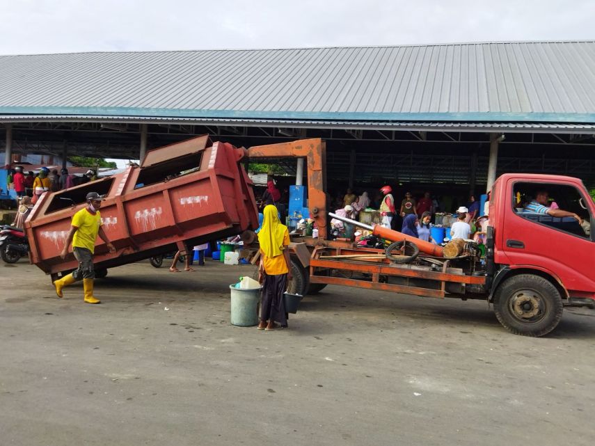DLH PPU Jaga Layanan Sampah, Fokus Tambah Armada di 2025