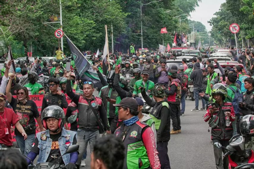Driver Ojol Tuntut Komisi Aplikasi Turun Jadi 10 Persen, Pemerintah Siap Fasilitasi Dialog