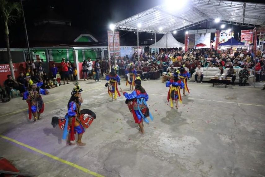 Dispar Kukar Apresiasi Penampilan Seni Budaya di HUT Maluhu ke-55