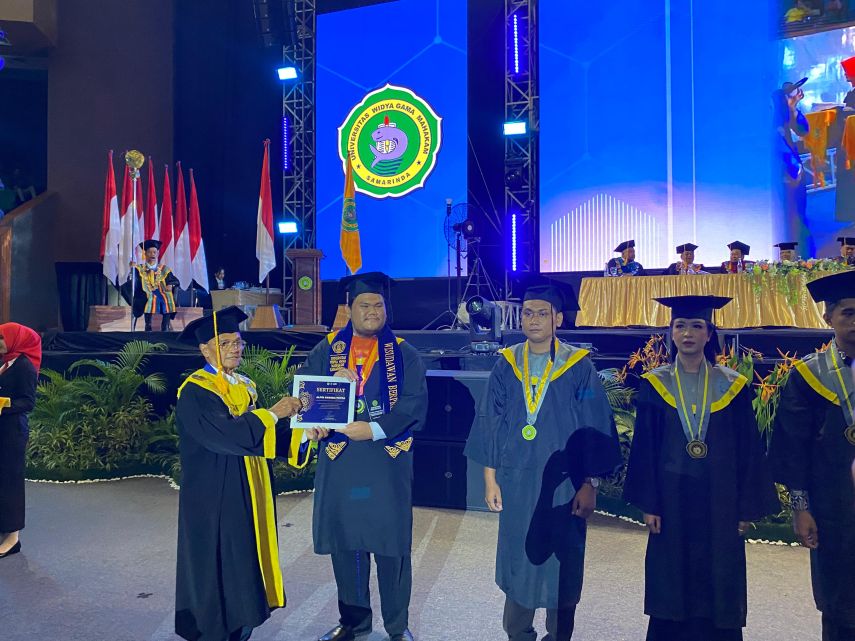 Wisuda ke-33 UWGM Samarinda Lepas 580 Mahasiswa, Rektor Harap Semakin Banyak Lulusan Jadi Wirausaha