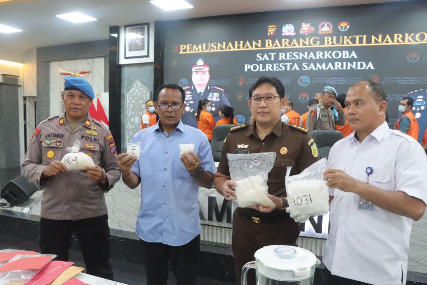 Polresta Samarinda Tegas Perangi Narkoba, 5,9 Kilogram Sabu dan Ekstasi Dimusnahkan