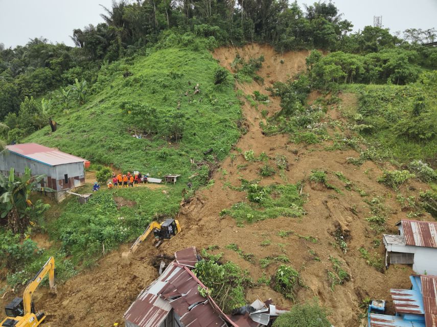 Longsor di Gunung Lingai Samarinda: 2 Tewas, 2 Selamat, dan 2 Masih Dicari
