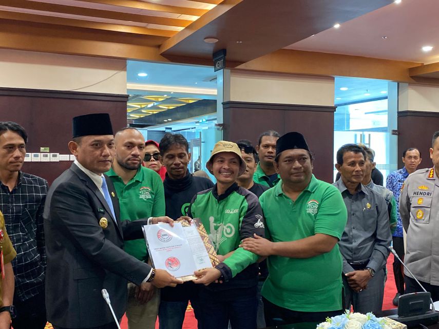 Wagub Kaltim Seno Aji Janji Surati Kementerian Perhubungan, Akomodir Semua Tuntutan Ojek dan Taksi Online