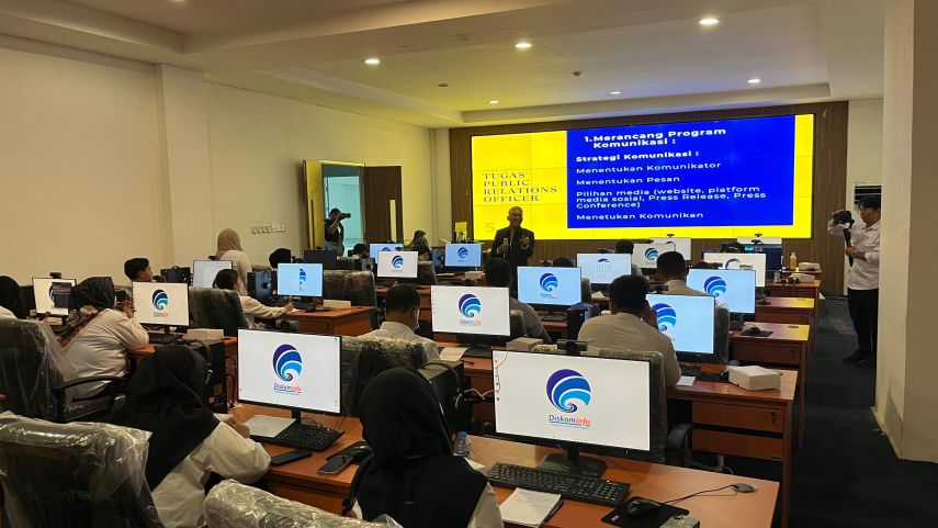 Diskominfo Kukar Gelar Pelatihan Jurnalistik dan Desain Grafis, Dorong Kemajuan SDM Digital di OPD dan Instansi Vertikal