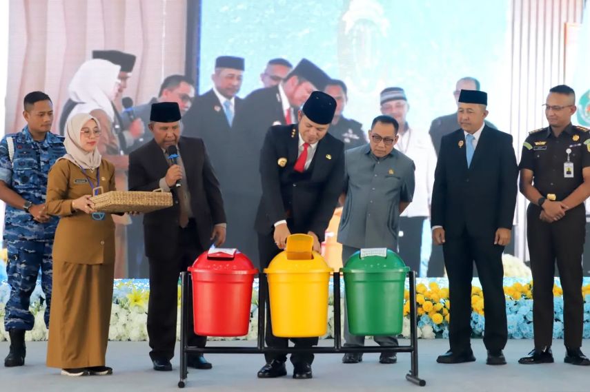 Gubernur Kaltim Ajak ASN dan PPPK Gunakan Tumbler untuk Kurangi Sampah Plastik