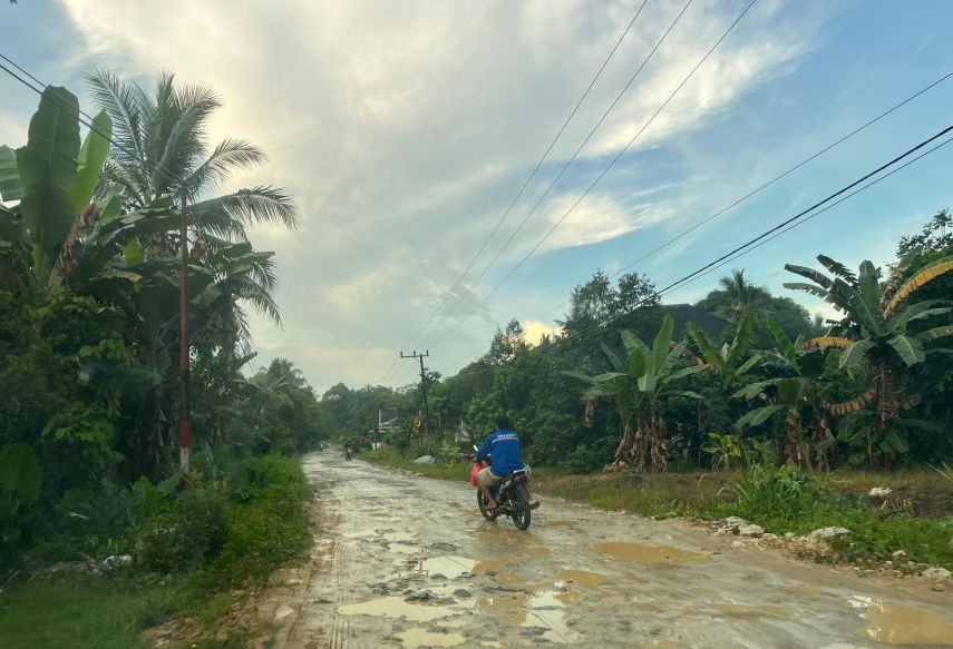 Desa Jembayan Dalam Genjot Konektivitas, Dua RT Masih Tunggu Akses Jalan