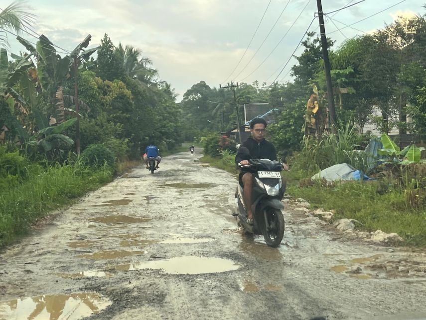 Kecamatan Loa Kulu Fokus Kembangkan Konektivitas Jalan Antar Desa dan Antar Kecamatan