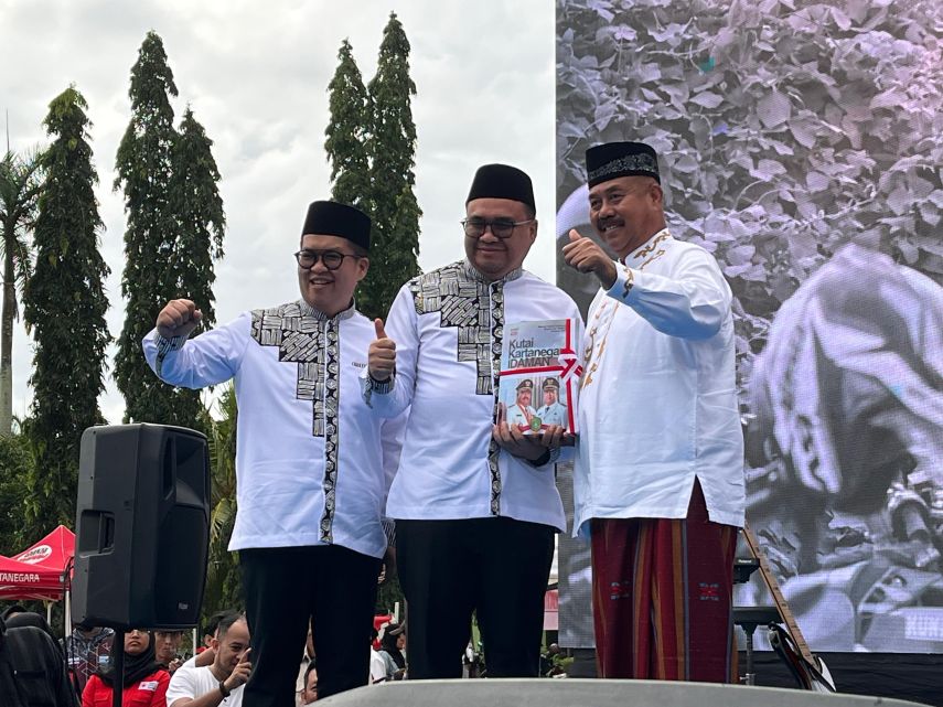 Aulia Rahman Terima Memori Jabatan dari Edi Damansyah, Siap Lanjutkan Kukar Idaman