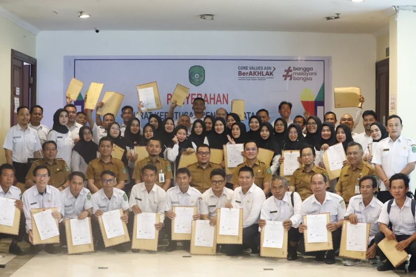 Puluhan P3K Dispar Kukar Terima SK, Didorong Tingkatkan Kinerja
