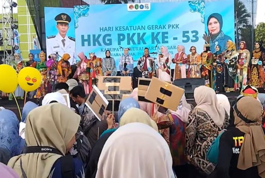 Senam Bersama Semarakkan Peringatkan HKG ke-53 PKK Kukar