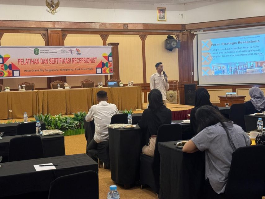 Dispar Kukar Gelar Pelatihan dan Sertifikasi Resepsionis, Diikuti 20 Peserta dari Berbagai Kecamatan