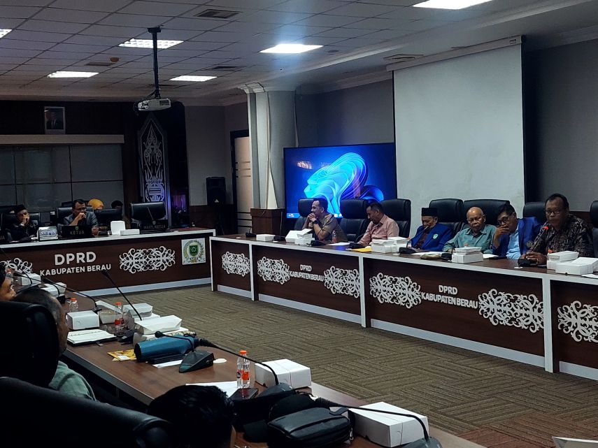 Tindak Lanjut Rencana Penggabungan STIPER ke UMB, DPRD Berau Sarankan Tim Akademik Mengkaji Ulang