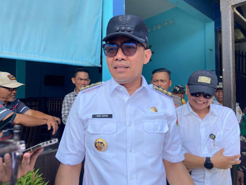 Pemkot Samarinda Sasar 1360 Titik Pemasangan LPJU, Pakai Metode Kabel Tanam