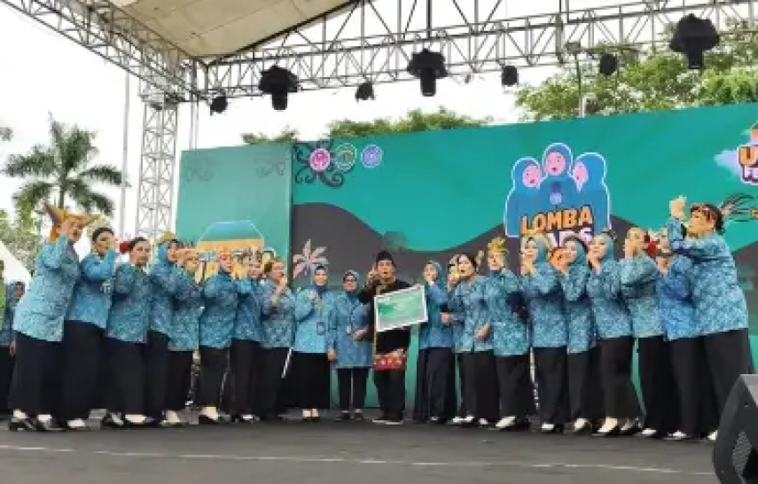 Balikpapan Sabet Juara 1 Lomba Mars PKK di HKG PKK ke-53 Tingkat Nasional