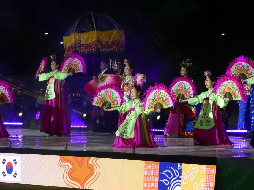 EBIFF 2025 Suguhkan Harmoni Budaya, 6 Negara dan 5 Provinsi Bersatu di Bumi Etam