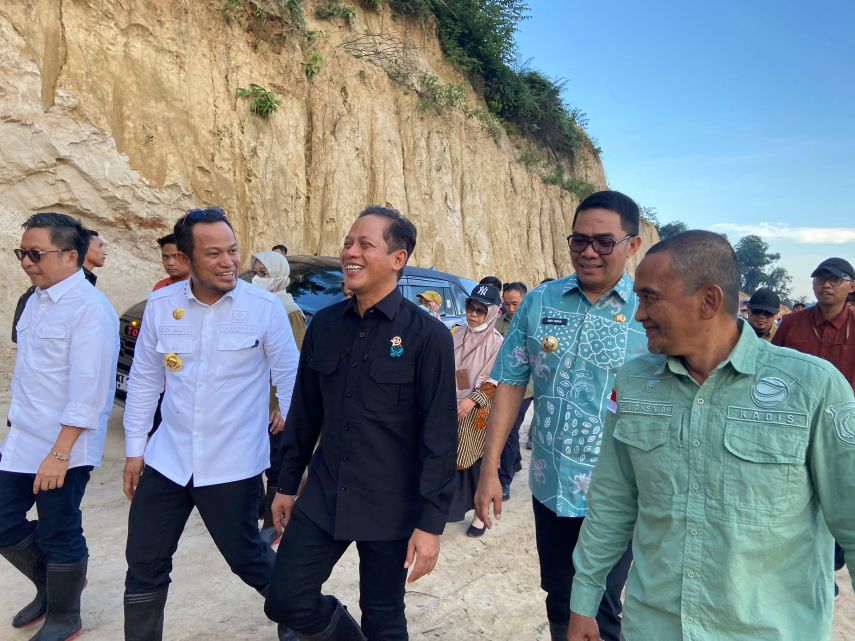 Menteri LHK Tegaskan Larangan Open Dumping, Dorong Transformasi Pengelolaan Sampah di Kaltim