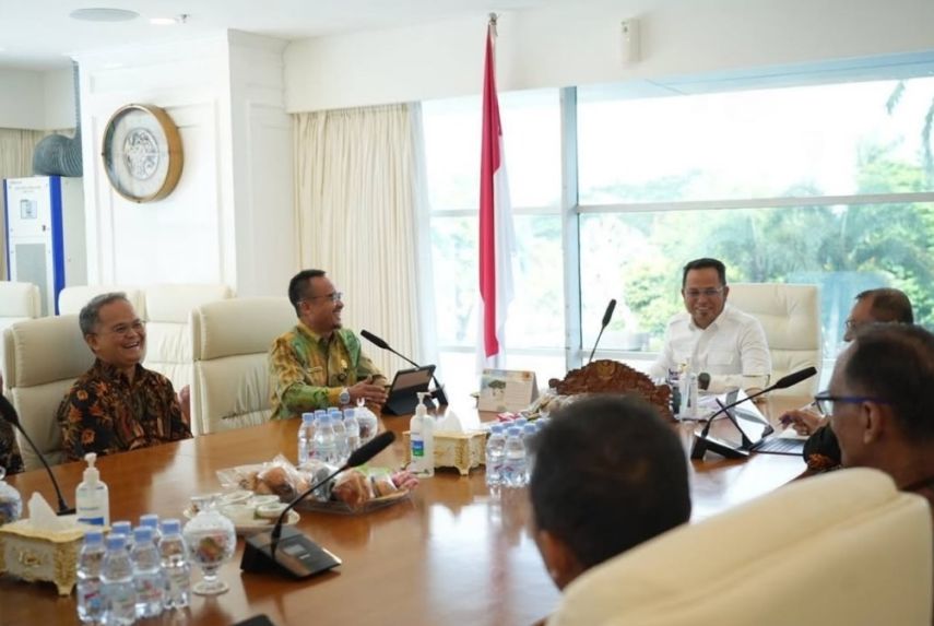 Terima Kunjungan DJPb, Rudy Mas’ud Keluhkan Dana Bagi Hasil Kaltim Tak Seimbang dengan Kontribusi SDA Nasional