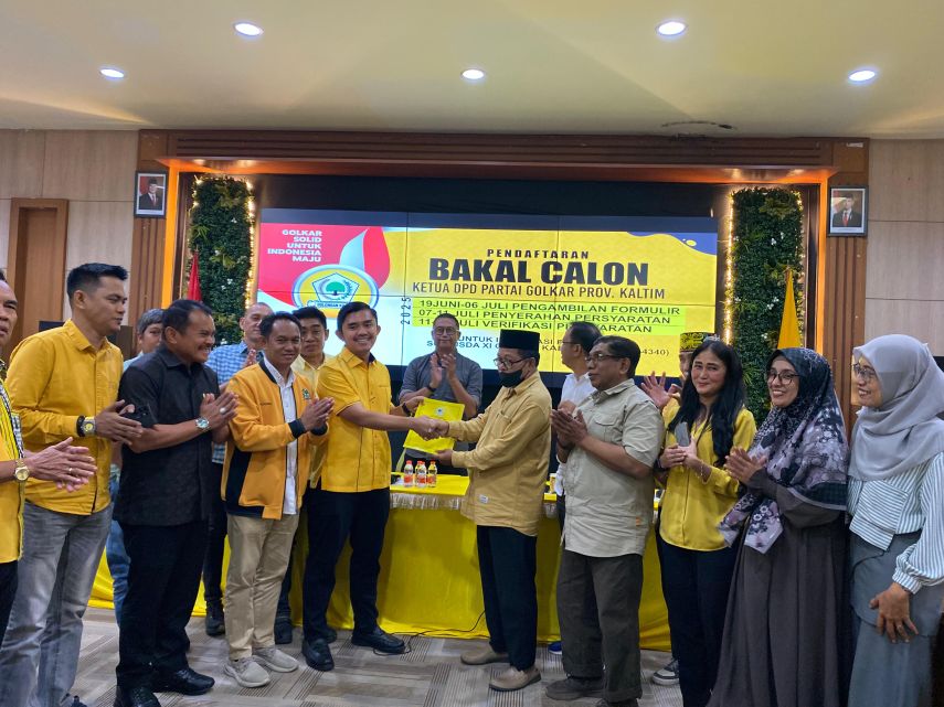 Rudy Mas'ud Serahkan Formulir Bacalon Ketua Golkar Kaltim, Peluang Aklamasi di Musda Menguat