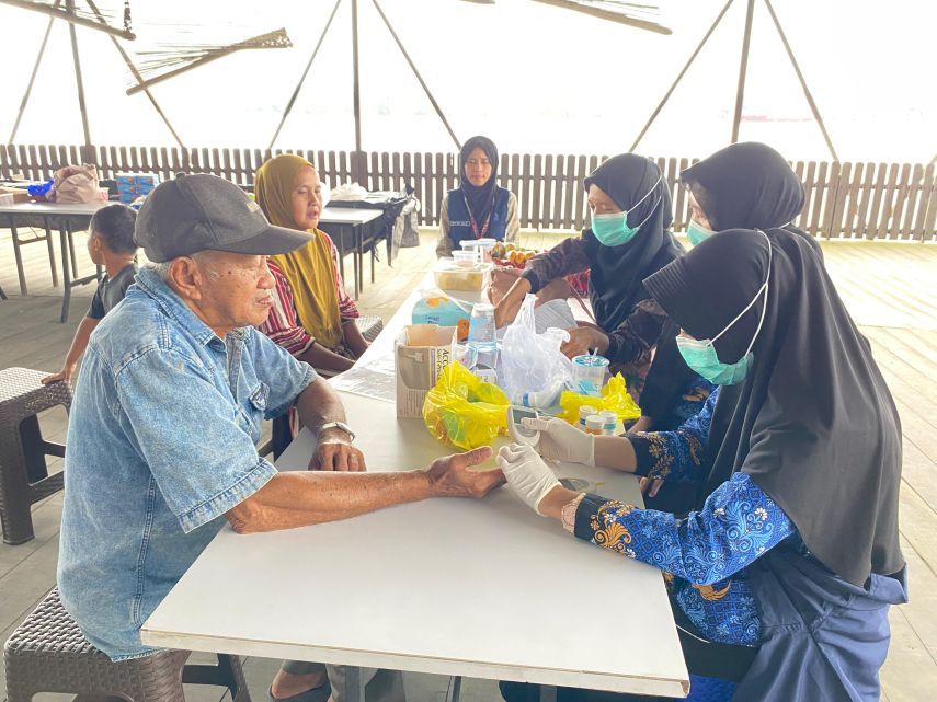 Desa Loa Duri Ulu Rutin Gelar Pemeriksaan Kesehatan Lansia Lewat Posbindu PTM