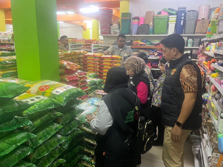 Gelar Sidak Gabungan, Petugas Temukan 240 Kilogram Beras Premium Oplosan di Bontang