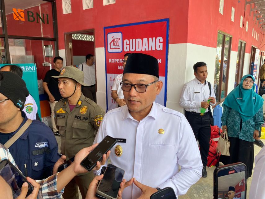 Program Seragam Gratis SMA-SMK Sederajat, Wagub Seno Aji : Hanya Putih Abu-Abu, Sisanya Pengadaan Sendiri