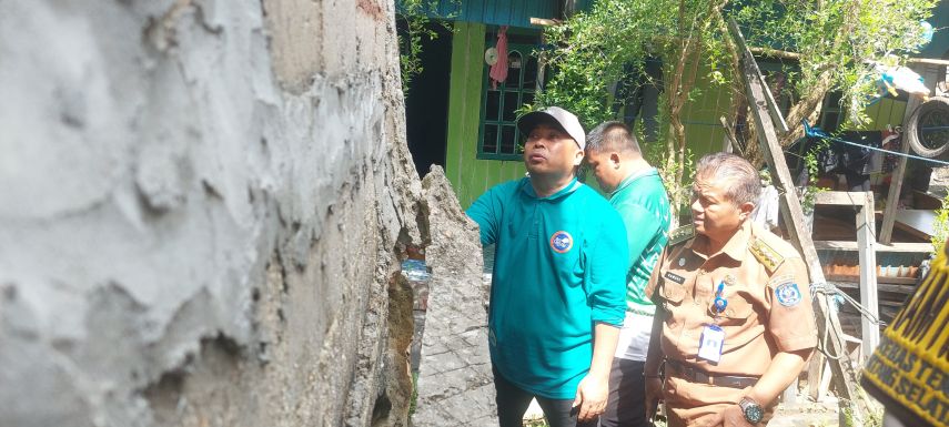 Wawali Agus Haris Tinjau Rumah Retak di Berbas Tengah, Minta Perusahaan Turun Tangan