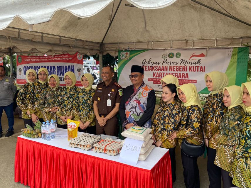 Kolaborasi Pemkab dan Kejari Kukar Hadirkan Gerakan Pangan Murah di Tenggarong