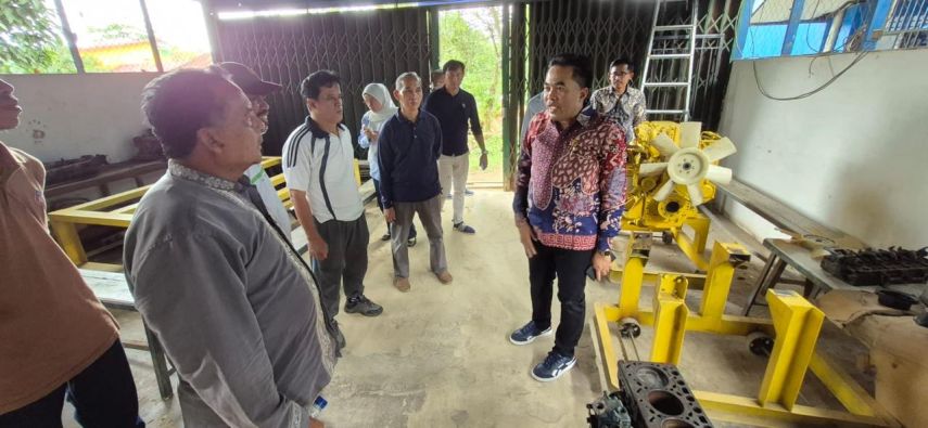Ketua DPRD Kukar Ajak Siswa SMK Geologi Pertambangan Siapkan Diri Hadapi Dunia Kerja