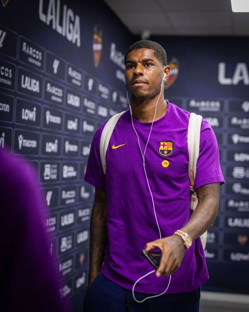 Debut Starter La Liga Rashford di Barcelona: Flick Akui Puas