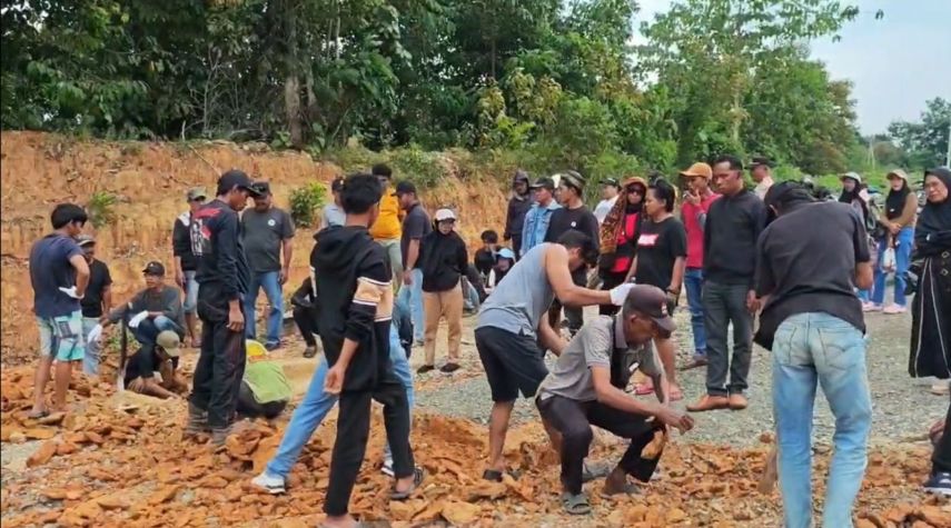17 Tahun Tak Diganti Rugi, Warga Sebuntal Putus Jalan Bendungan Marangkayu