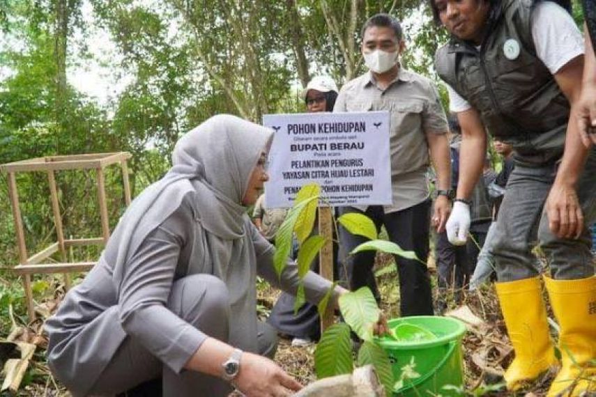 Pelantikan Yayasan Citra Hijau Lestari, Bupati Harap jadi Penggerak Pihak Lingkungan di Berau