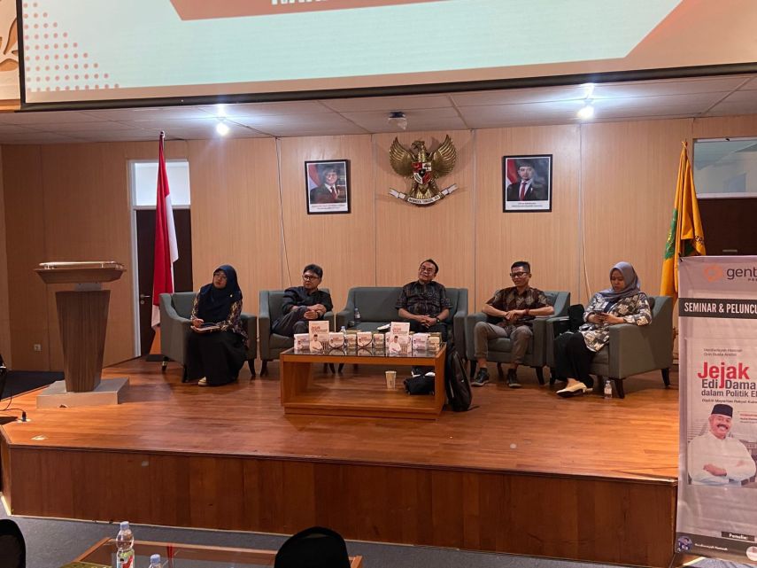 Bedah Buku "Jejak Edi Damansyah dalam Politik Elektoral", Kupas Dinamika Pilkada Kukar hingga Pro Kontra Periodisasi Masa Jabatan 