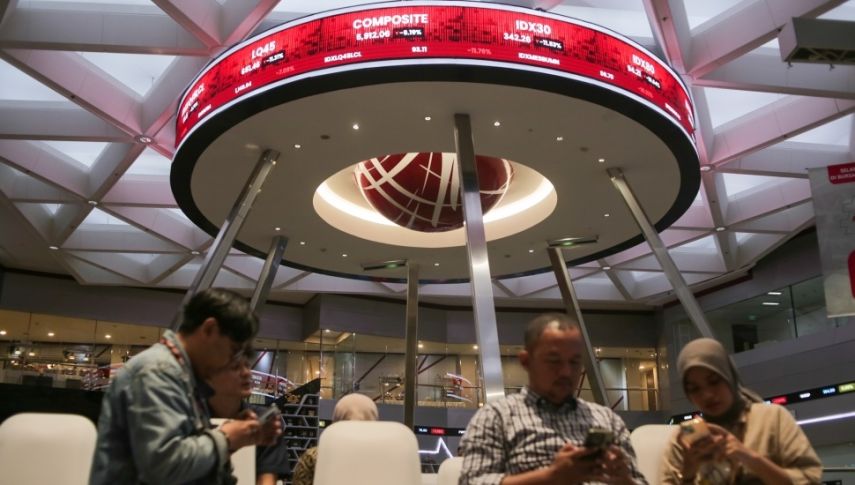 IHSG Anjlok 1,3% Usai Menteri Keuangan Diganti, Investor Asing Catat Net Sell
