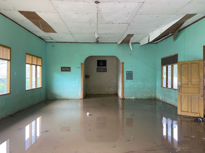 Menanti Janji Relokasi, SMPN 24 Samarinda Masih Lakukan Upaya Mandiri Talangi Banjir
