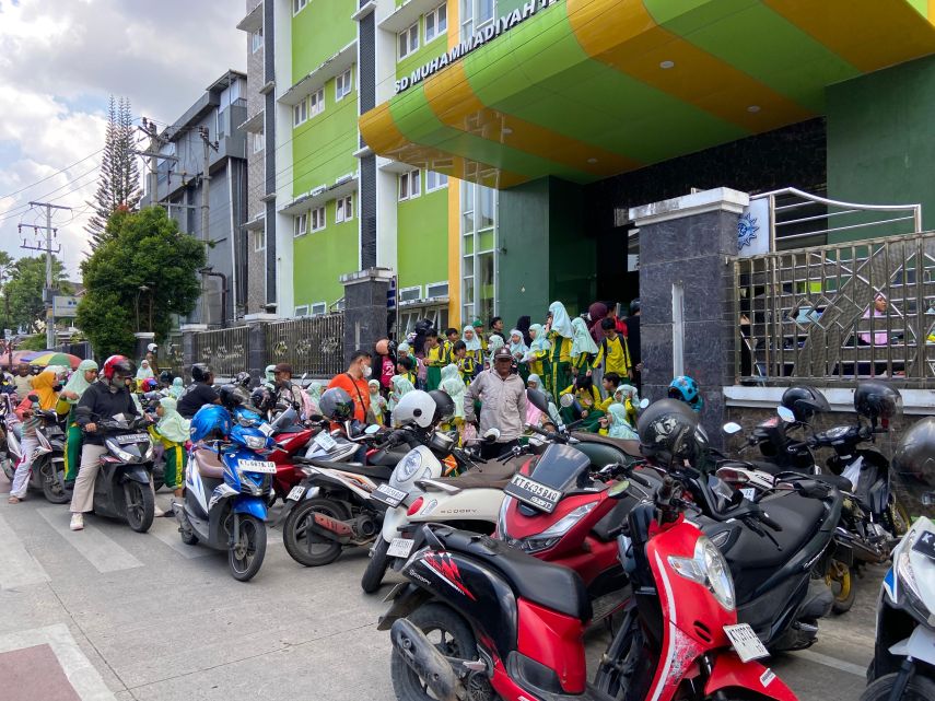 Orangtua Siswa Keluhkan Sistem Satu Arah Jalan Abul Hasan, Minta Pemerintah Tinjau Ulang