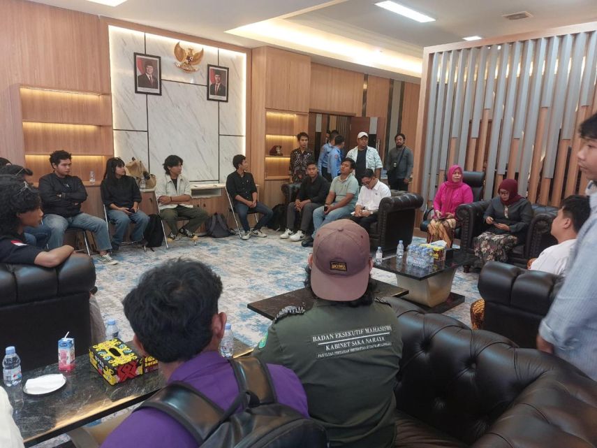 Mahasiswa Temui Ketua DPRD Kukar, Pertanyakan Anggaran Beasiswa di APBD-P 2025