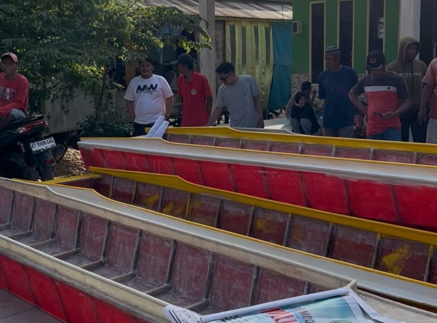Bantuan Perahu dan Mesin Dorong Produktivitas Nelayan Kota Bangun Seberang