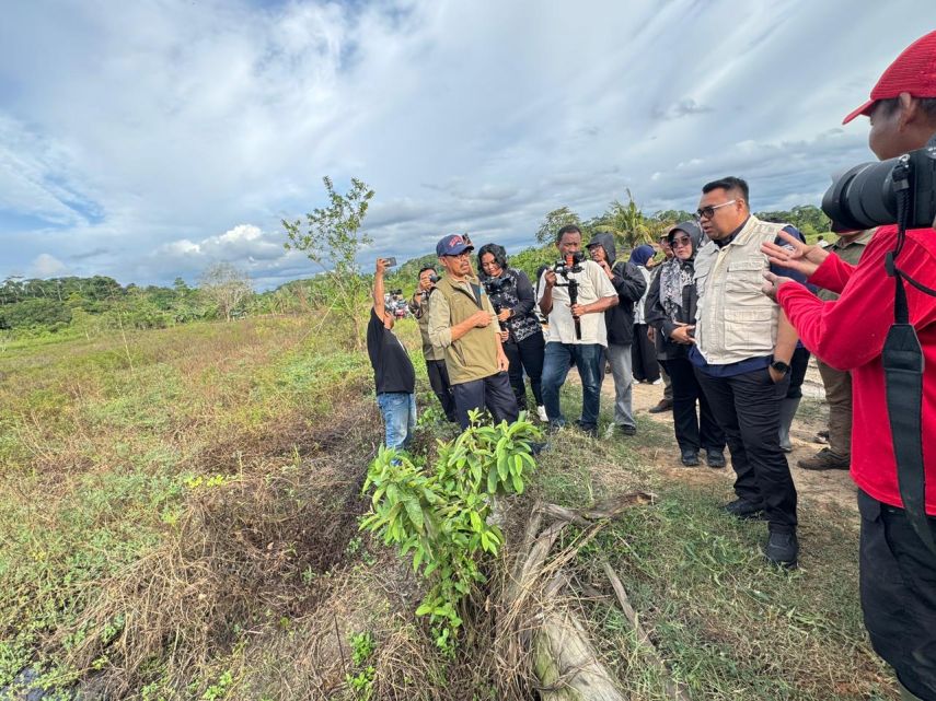 Bupati Kukar Tinjau Irigasi Tergenang di Loa Ipuh, Siapkan Intervensi Rp10 Miliar untuk Optimalkan 200 Hektare Lahan Pertanian