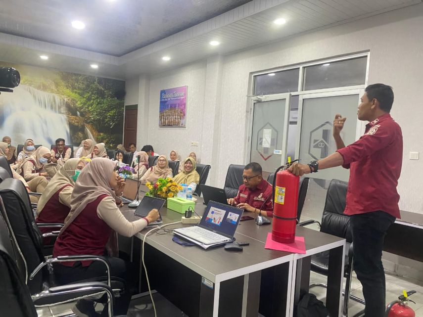 Lewat Sosialisasi, Disdamkartan Bontang Ajak Warga Lebih Siaga Hadapi Bahaya Kebakaran