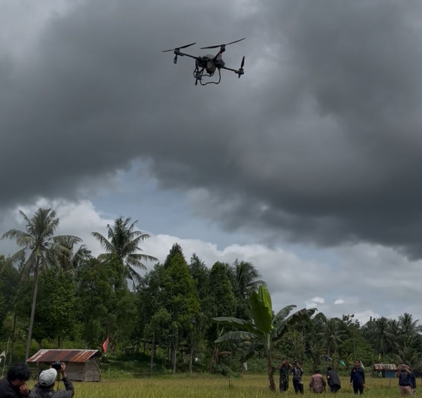 Petani Bukit Biru Mulai Terapkan Digital Farming, Panen Jadi Lebih Efisien dengan Drone Sprayer
