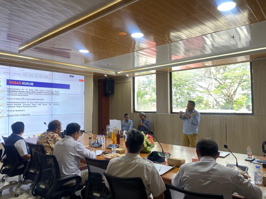 Muara Jawa Tampilkan Inovasi Ubah Sampah Plastik Jadi BBM di Ajang TTG Kukar 2025