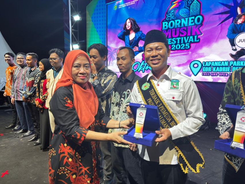 KAMMI Kaltimtara Dinobatkan Jadi Organisasi Kepemudaan Terbaik Kaltim di Hari Sumpah Pemuda 2025