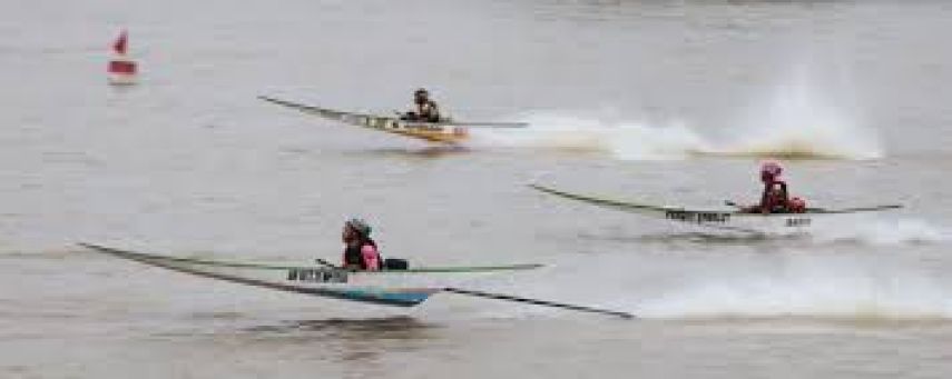 Pemdes Loa Kulu Kota Ajak Warga Jaga Sungai Mahakam Lewat Lomba Ketinting