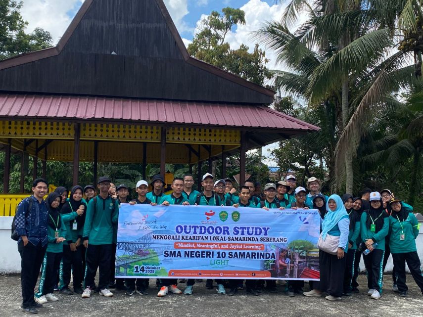 Dari Kelas ke Cagar Budaya, Pelajar SMAN 10 Samarinda Belajar Langsung di Makam Daeng Mangkona