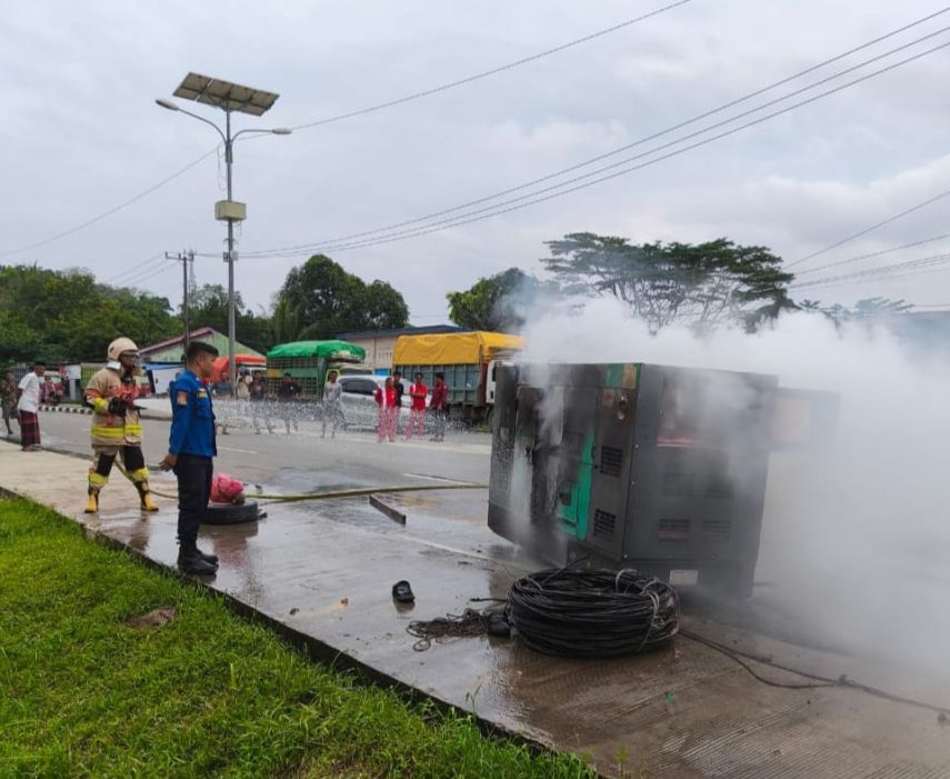 Generator di Depan SPBU Lok Tuan Nyaris Terbakar, Petugas Damkar Bergerak Cepat