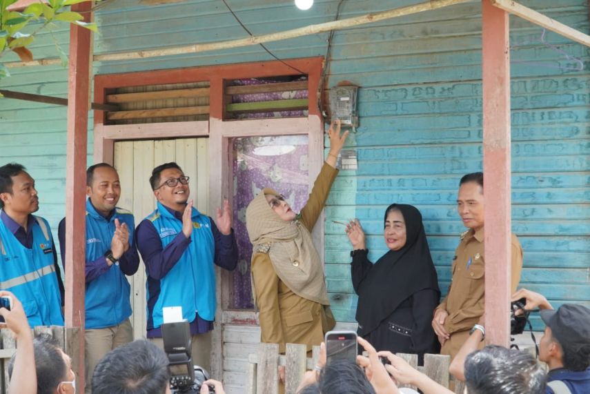Bupati Berau Minta PLN Maksimalkan Pemasangan Sambungan Listrik Baru untuk Warga